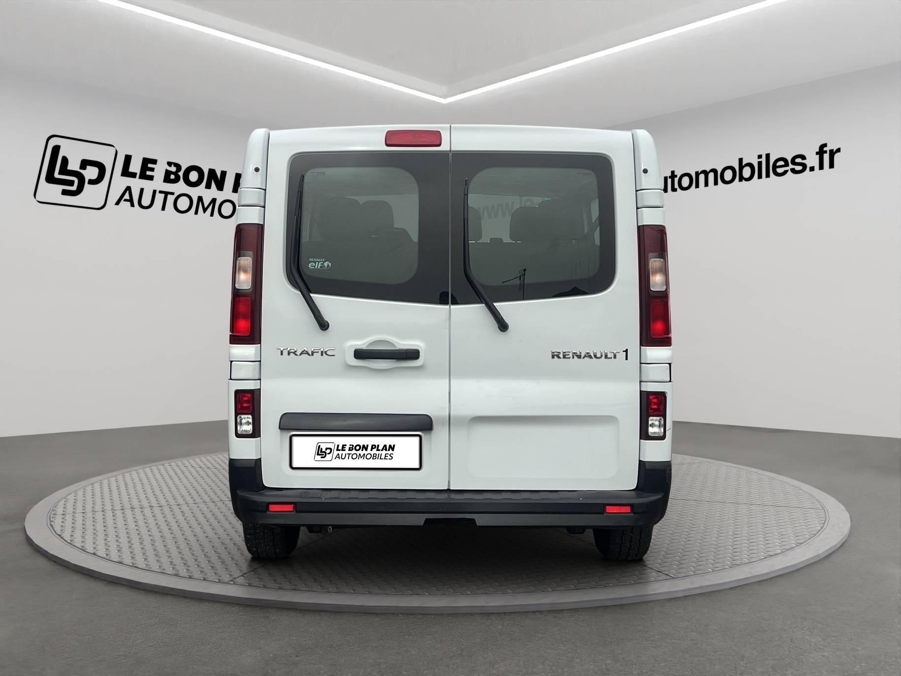 RENAULT TRAFIC COMBI