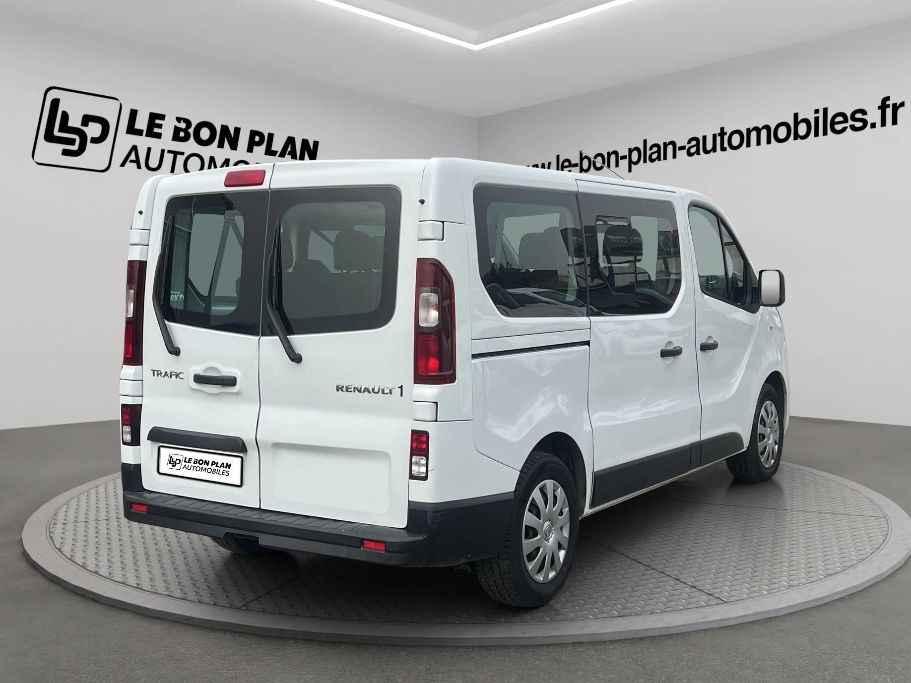 RENAULT TRAFIC COMBI