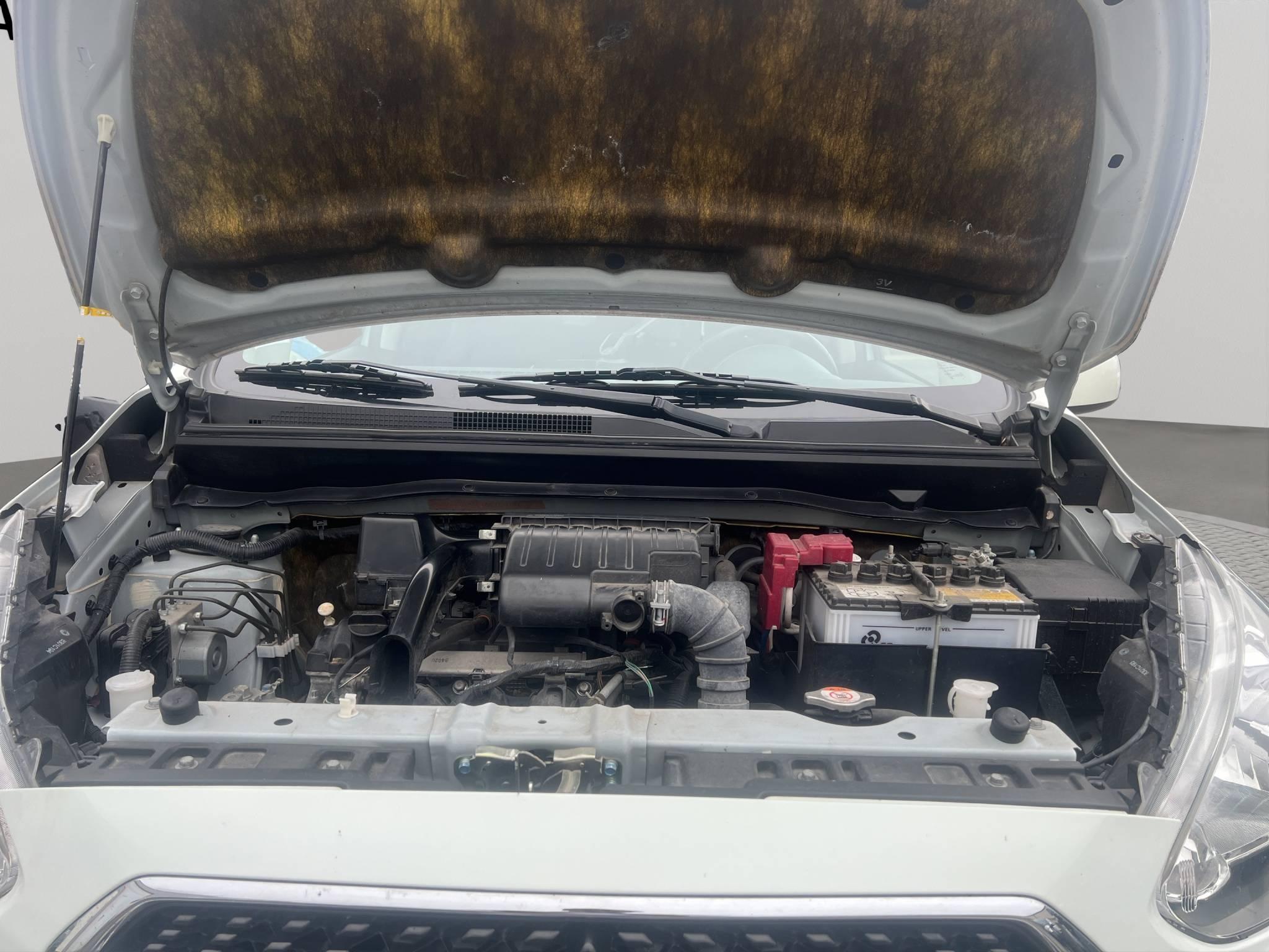 MITSUBISHI SPACE STAR