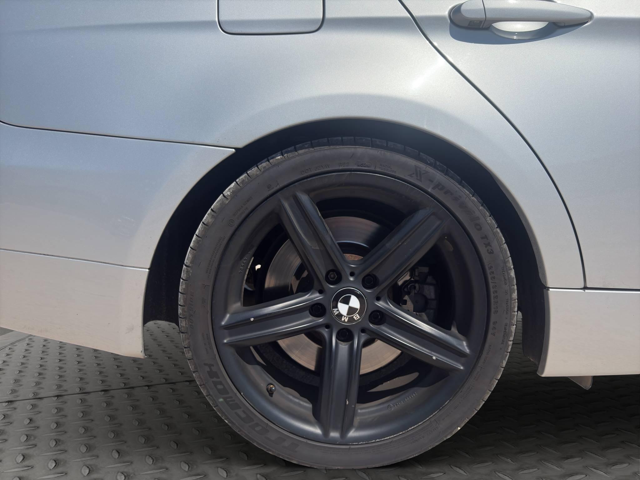 BMW SÉRIE 3