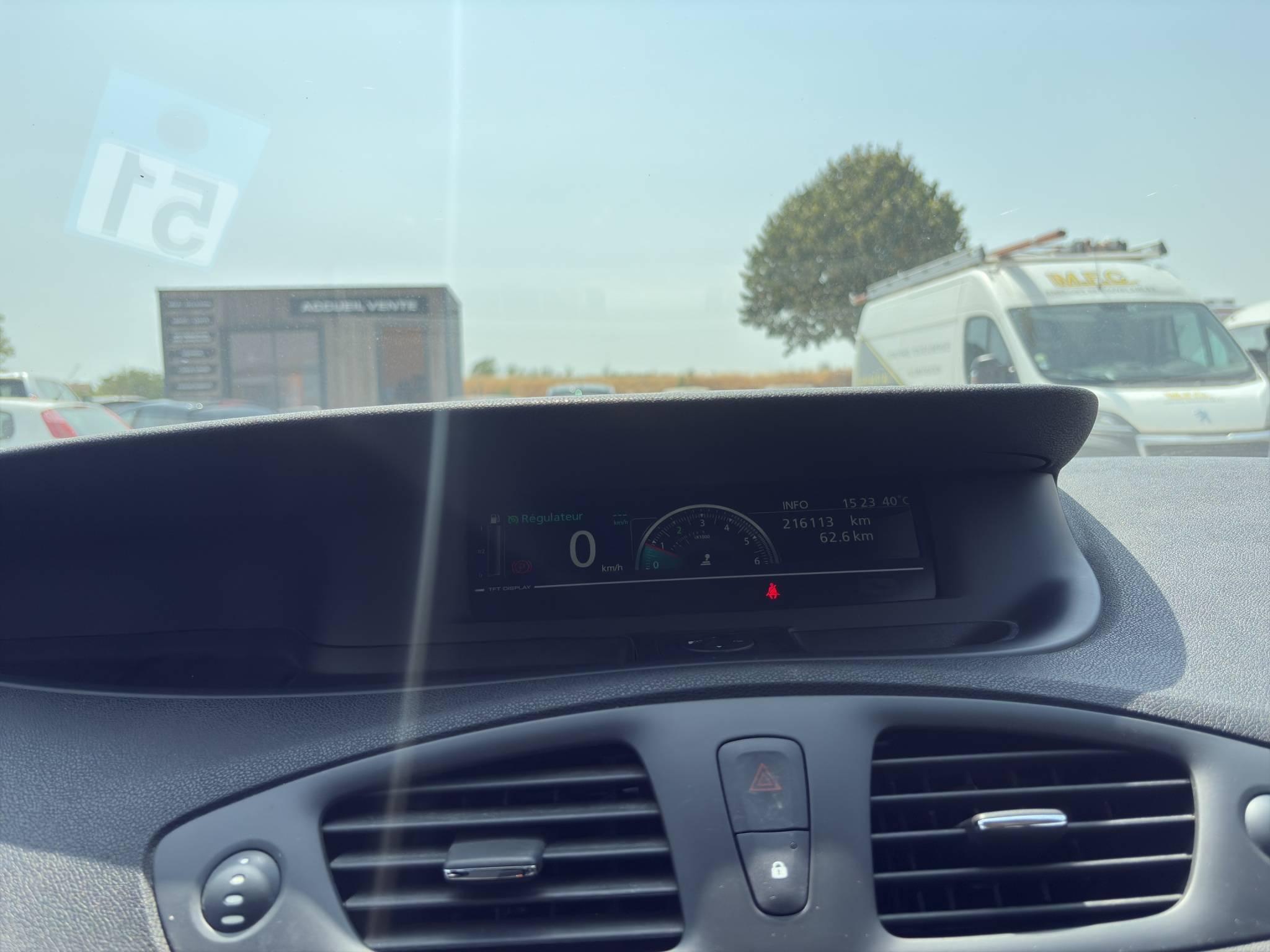 RENAULT SCENIC