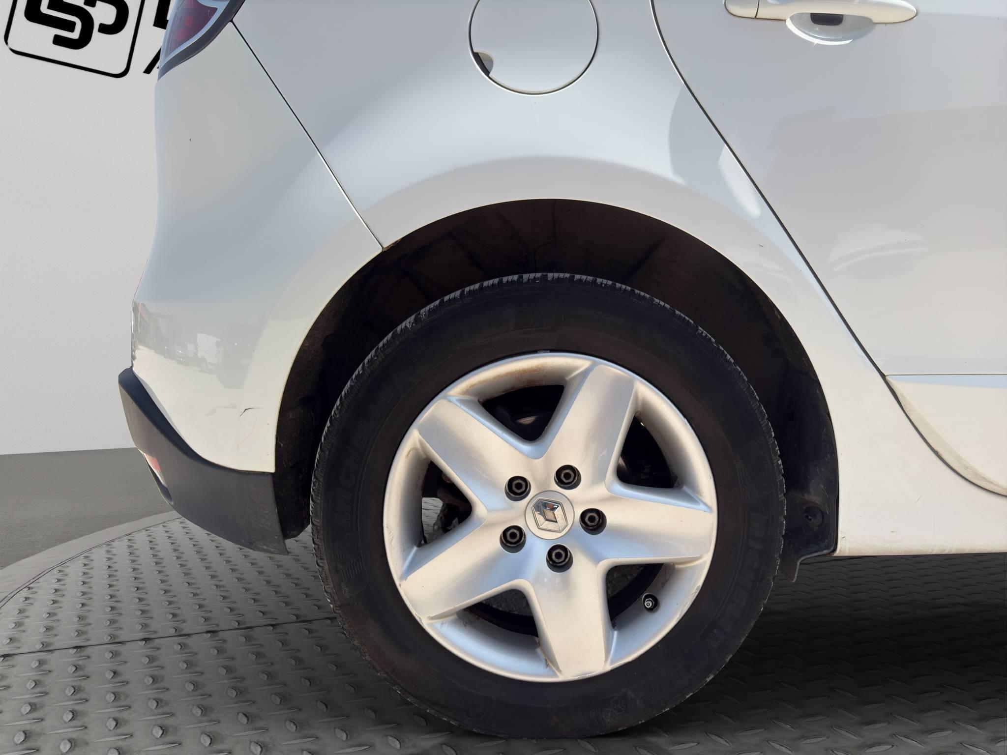 RENAULT SCENIC