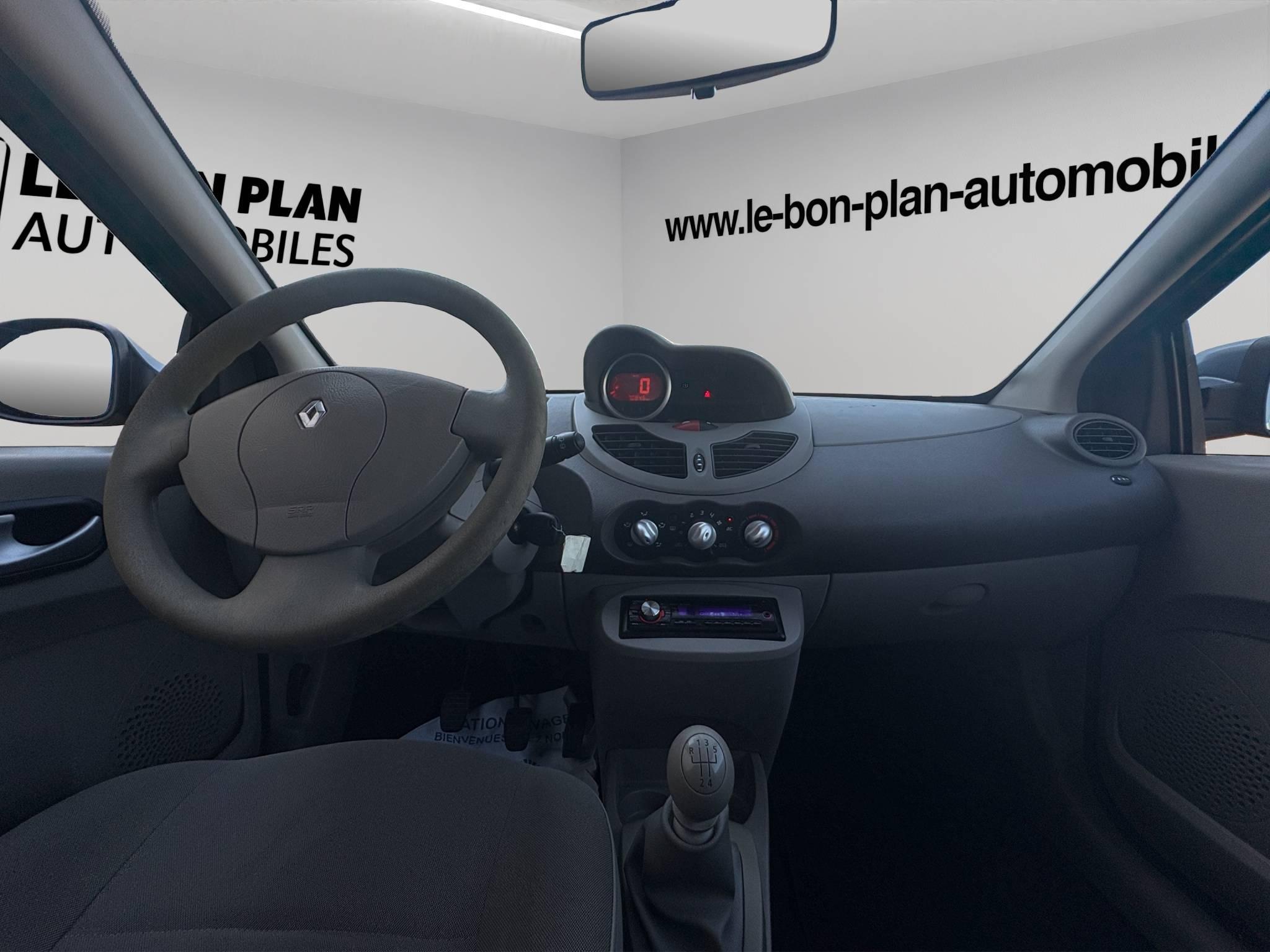 RENAULT TWINGO