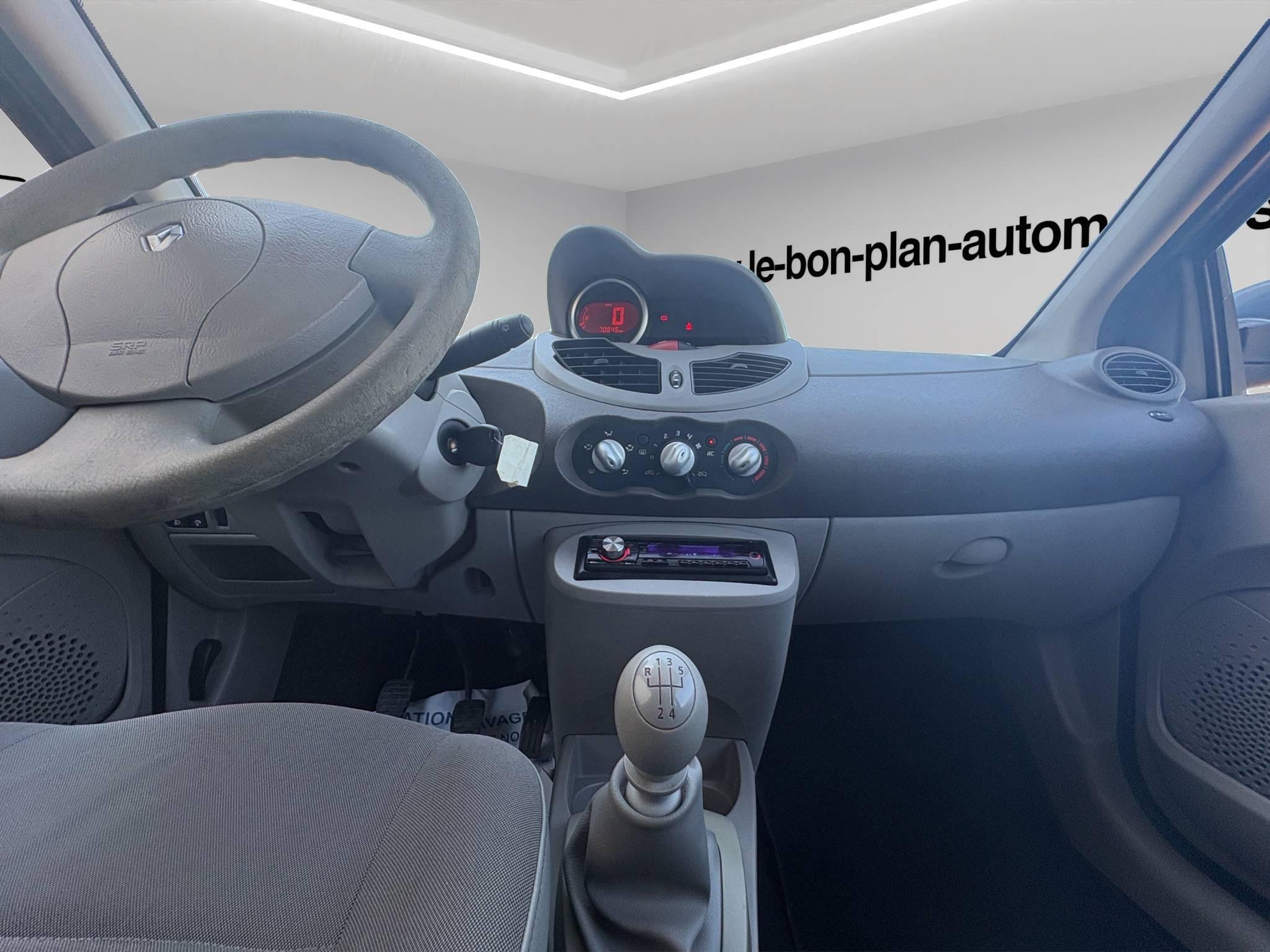 RENAULT TWINGO