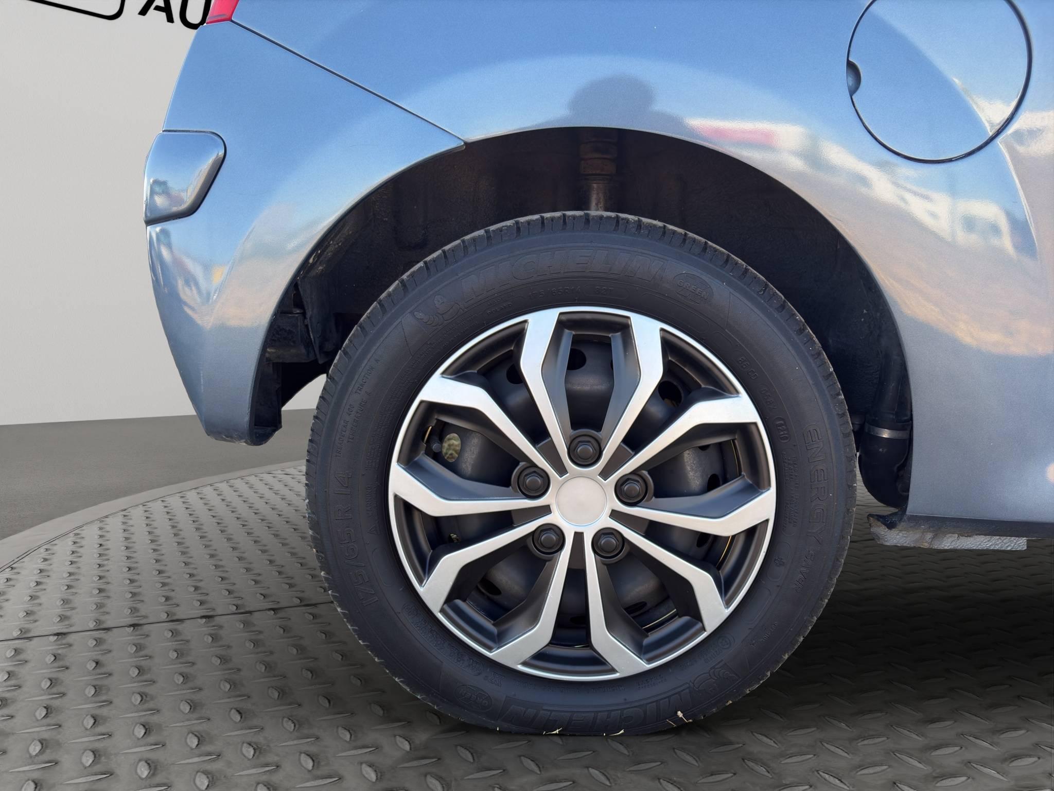 RENAULT TWINGO