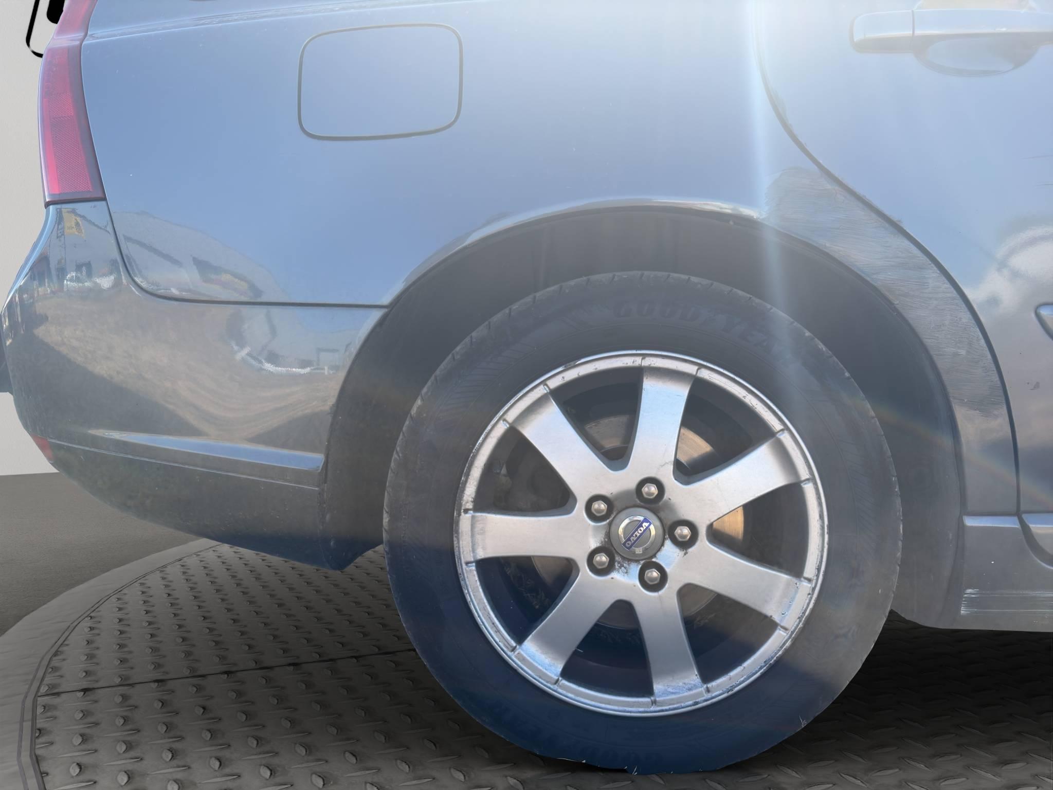 VOLVO V50